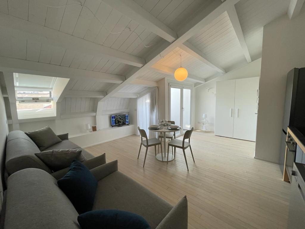 Imhome - Abruzzi Apartamento Milán